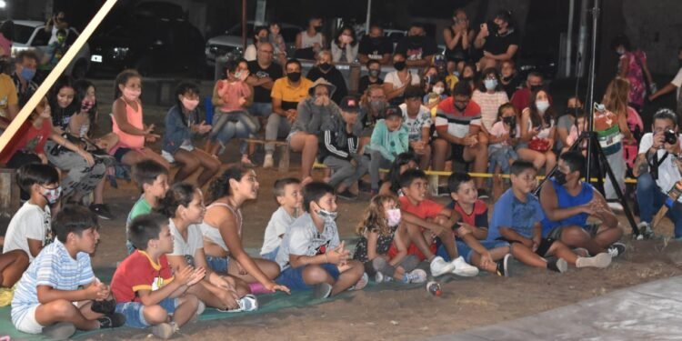 Todas las propuestas artísticas al aire libre en San Clemente y Las Toninas