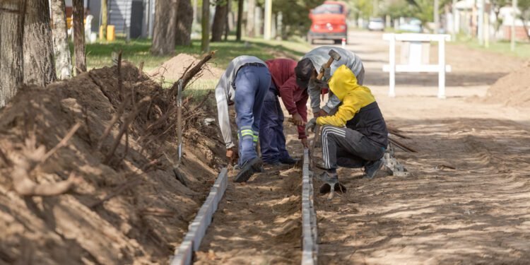 Continúan los trabajos del Plan Integral de Asfalto en el Partido de La Costa