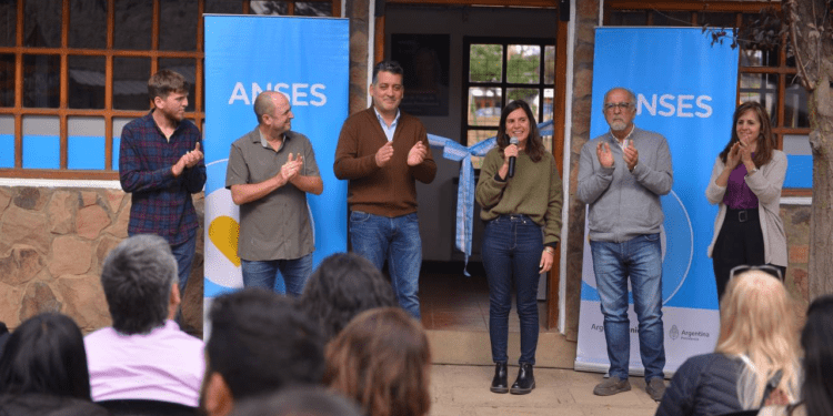 RAVERTA INAUGURÓ DOS NUEVAS OFICINAS DE ANSES EN NEUQUÉN