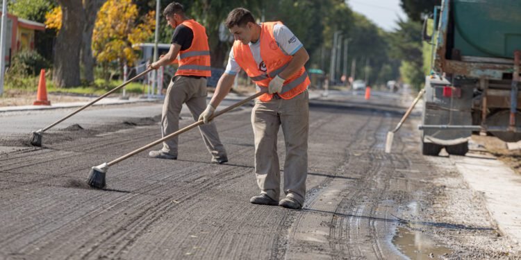 Plan Integral de Asfalto: se está repavimentando el acceso a Mar del Tuyú por Avenida 58
