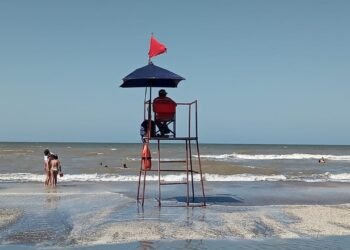 Fwd: Con más de 120 guardavidas continúa el Operativo de Seguridad en la Playa del Partido de La Costa