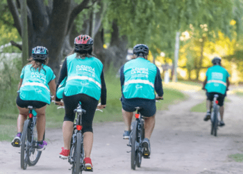 Cicloturismo: una propuesta saludable y ecológica que continúa durante el otoño en La Costa