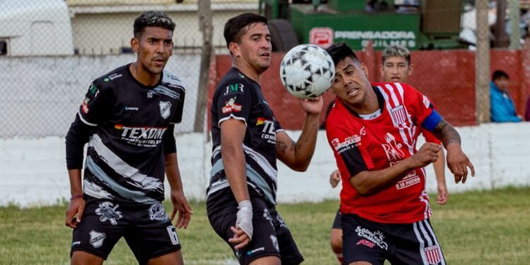 Comenzó el torneo “45° Aniversario del Partido de La Costa” de la Liga de Fútbol
