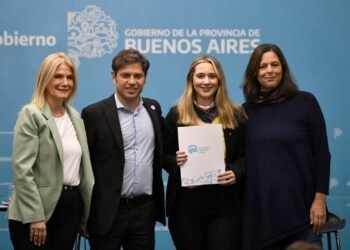 KICILLOF Y MORETTI PRESENTARON LA SEGUNDA ETAPA DEL PROGRAMA IPS + CERCA Y ANUNCIARON UN AUMENTO DEL 30 POR CIENTO PARA LAS JUBILACIONES MÍNIMAS