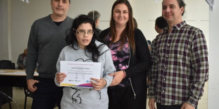 Se entregaron certificados a personas con discapacidad que completaron la formación del programa Promover Igualdad