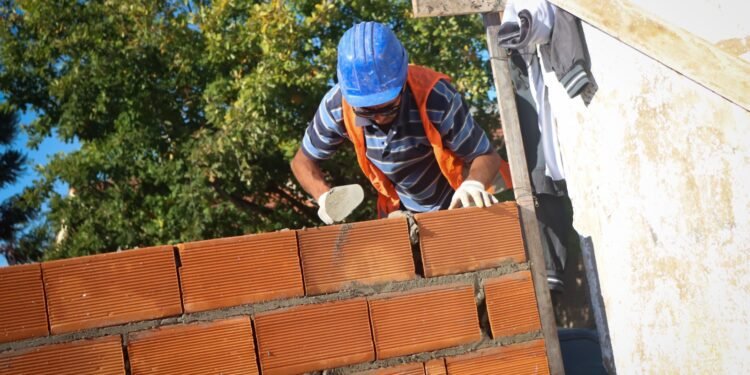 Avanzan los trabajos en la construcción de 4 aulas nuevas de la Escuela Técnica N° 1 de Santa Teresita