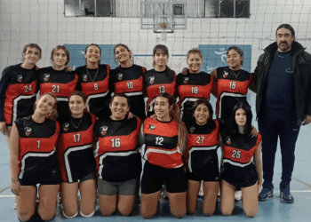 El seleccionado femenino municipal de vóley sigue invicto en la fase regular de la Liga Regional Atlántica