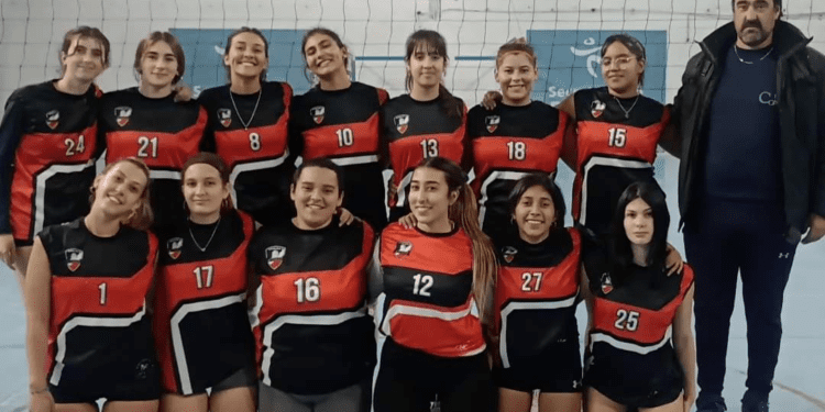 El seleccionado femenino municipal de vóley sigue invicto en la fase regular de la Liga Regional Atlántica