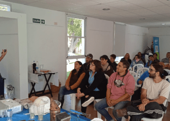 Se realizó un taller de producción apícola en Costa del Este