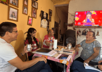 Cardozo visitó a una joven bailarina de Villa Clelia becada por la Fundación Julio Bocca