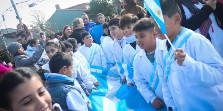 La comunidad del Partido de La Costa celebró el Día de la Bandera en Lucila del Mar