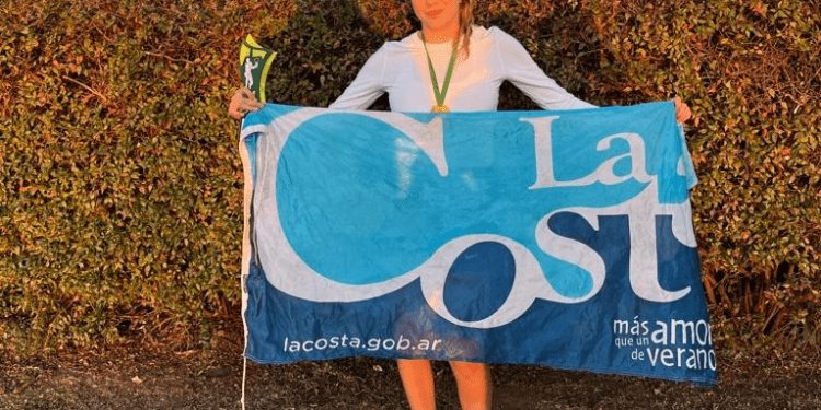 La tenista Milagros Falabella se consagró campeona en singles y dobles en el 3° Abierto de Azul