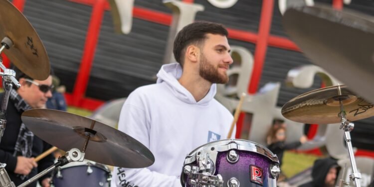 La Costa celebró el Día del Baterista con una multitudinaria convocatoria de músicos