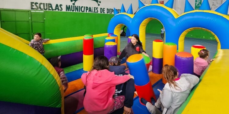 Más de 800 chicos y chicas de La Costa disfrutan de la Colonia Municipal de Vacaciones