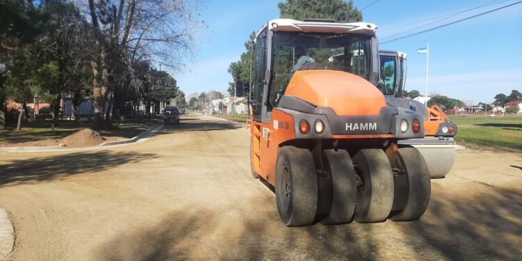 Trabajos de embellecimiento: nuevos carteles y arcos refaccionados en los accesos a las localidades