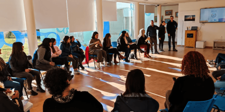 Se llevó a cabo una charla sobre Anfitriones Turísticos destinada a los clubes rotarios de La Costa