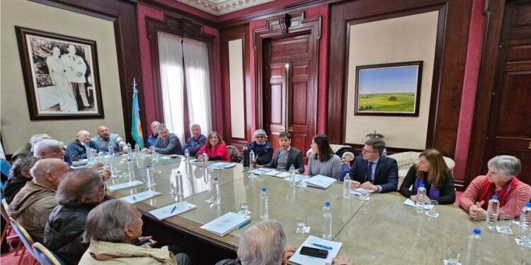 EN CASA DE GOBIERNO SE RECONOCIÓ EL DERECHO A JUBILARSE A TRABAJADORES DE ASTILLEROS RÍO SANTIAGO, VÍCTIMAS DEL TERRORISMO DE ESTADO