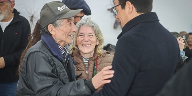 Más de 200 familias del Partido de La Costa recibieron las escrituras de sus casas