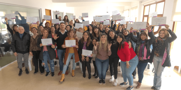 Empleados municipales, Bomberos y miembros de Asociaciones Civiles realizaron el Taller Introductorio a la Lengua de Señas Argentina