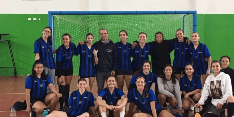 El equipo femenino de la Escuela Municipal de Handball clasificó a la final del Torneo Regional