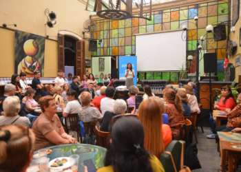 RAVERTA Y ALAK ENTREGARON LA JUBILACIÓN 500 MIL POR TAREAS DE CUIDADO