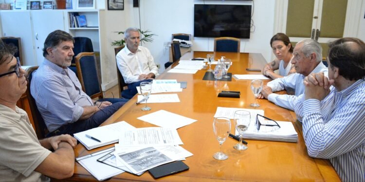 Juan de Jesús afianza vínculos con Provincia: Se reunió con autoridades de Educación y Desarrollo de la Comunidad