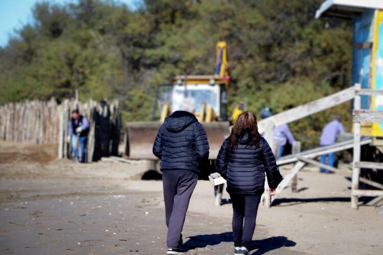 Se realizan trabajos conjuntos para la defensa de la Carabela y el pozo de bombeo cloacal de Santa Teresita