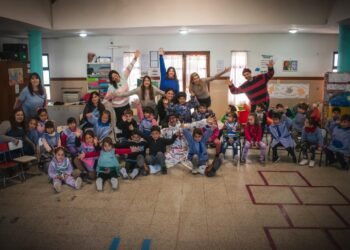 La Secretaría de Educación de La Costa realiza talleres de concientización sobre el uso de las pantallas en las infancias