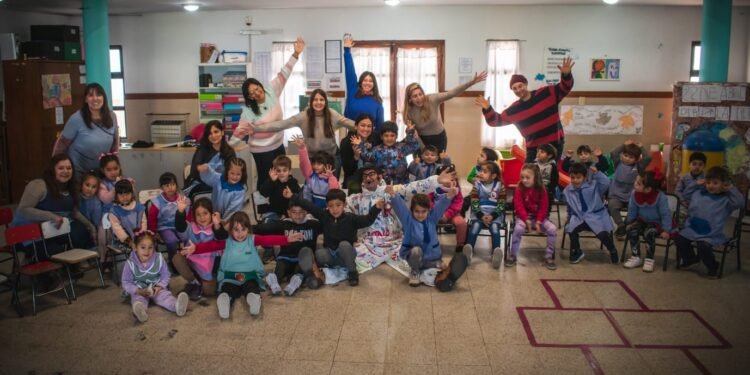 La Secretaría de Educación de La Costa realiza talleres de concientización sobre el uso de las pantallas en las infancias