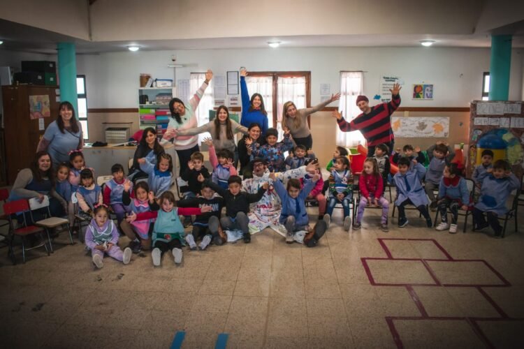 La Secretaría de Educación de La Costa realiza talleres de concientización sobre el uso de las pantallas en las infancias