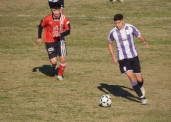 Se disputó la sexta fecha de Fútbol de la Liga de La Costa y los punteros ganaron para afianzar su candidatura al título