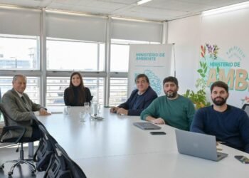 Con una agenda de trabajo conjunto, Juan de Jesús se reunió con la ministra de Ambiente bonaerense Daniela Vilar