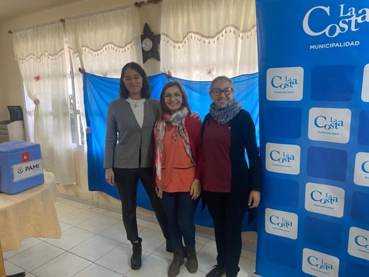 La Dirección de Adultos Mayores en cooperación con PAMI aplicaron vacunas a más de 160 personas