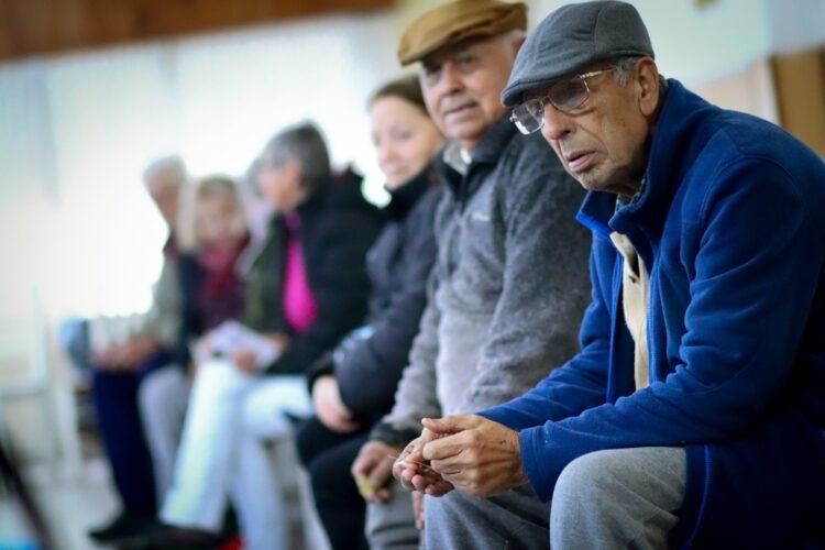 La Dirección de Adultos Mayores en cooperación con PAMI aplicaron vacunas a más de 160 personas