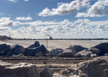 Trabajo junto a Provincia: se reactivó la obra de protección del frente costero en Las Toninas