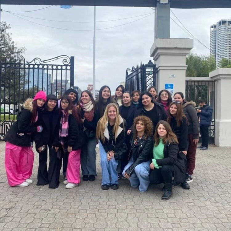 Estudiantes del Instituto N° 89 Dr. René Favaloro participaron de una importante exposición de moda y tecnología en la Rural