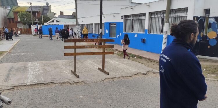 Operativos de prevención y control de tránsito en los accesos a los 39 colegios de La Costa
