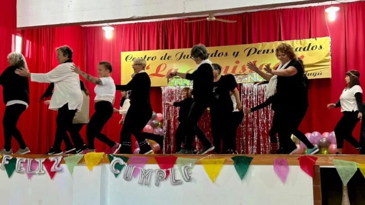 El Centro de Jubilados “La Amistad” de Mar del Tuyú celebró sus 35 años con la comunidad