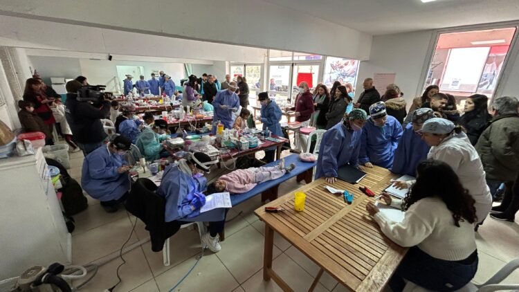Se realizan jornadas de salud bucal para más de 400 estudiantes del Jardín y la Primaria del barrio Las Quintas