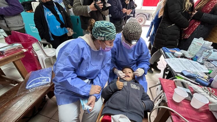Se realizan jornadas de salud bucal para más de 400 estudiantes del Jardín y la Primaria del barrio Las Quintas