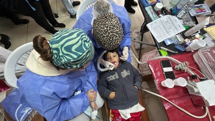 Se realizan jornadas de salud bucal para más de 400 estudiantes del Jardín y la Primaria del barrio Las Quintas