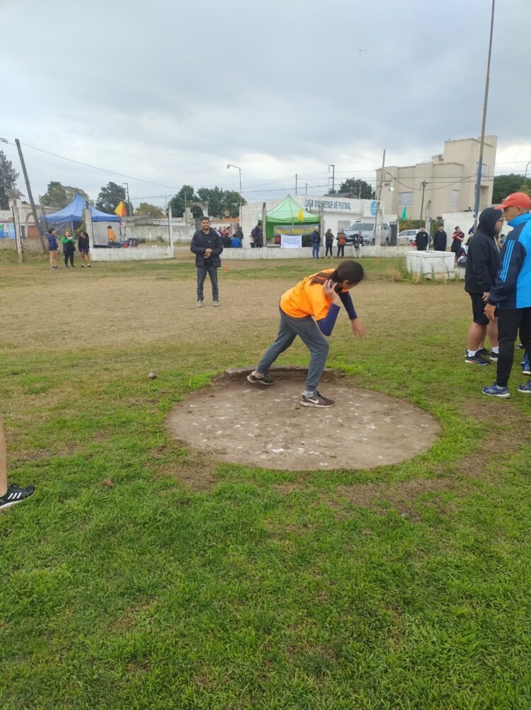 La Escuela Municipal de Atletismo se destacó en la 2º fecha del Circuito Regional