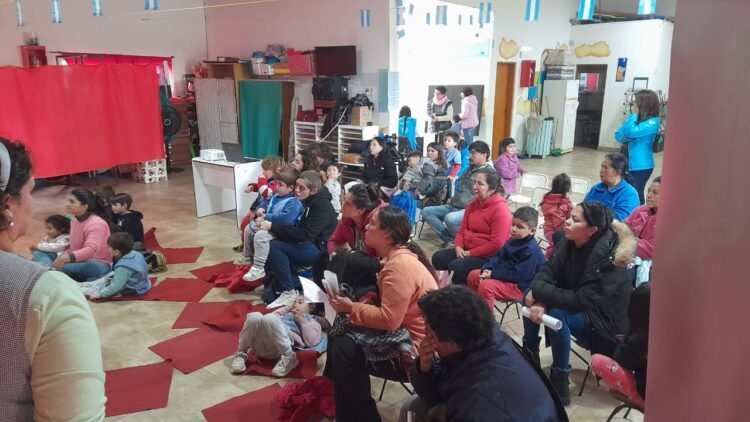 La Municipalidad de La Costa trabaja en la estimulación del lenguaje y la concientización sobre el uso de celulares y computadoras en las infancias