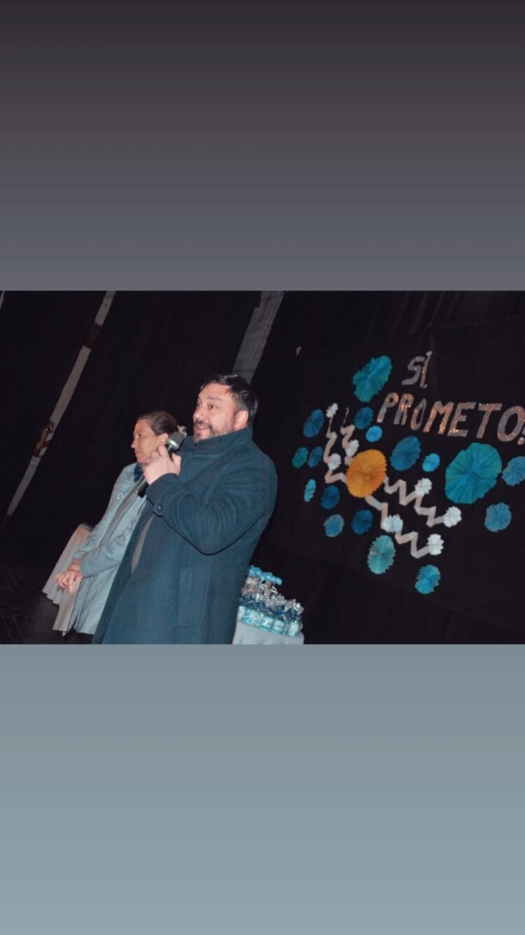 Alumnas y alumnos de San Clemente del Tuyú realizaron la promesa de lealtad a la bandera