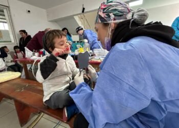 Se realizan jornadas de salud bucal para más de 400 estudiantes del Jardín y la Primaria del barrio Las Quintas