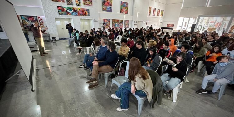 Jóvenes del Partido de La Costa participaron de una jornada de trabajo del Programa “Futuro Memoria”