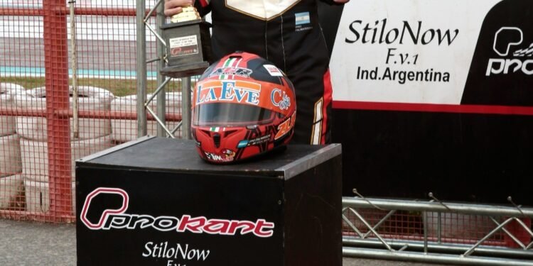 Dino Palmarochi subió al podio por tercera vez consecutiva en el Campeonato Metropolitano de Karting