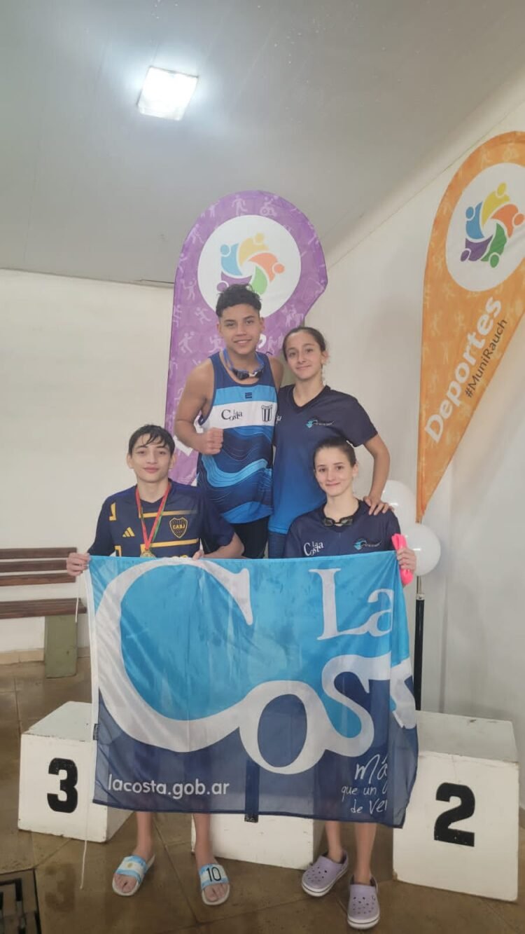 Más de 20 deportistas costeros se destacaron en natación