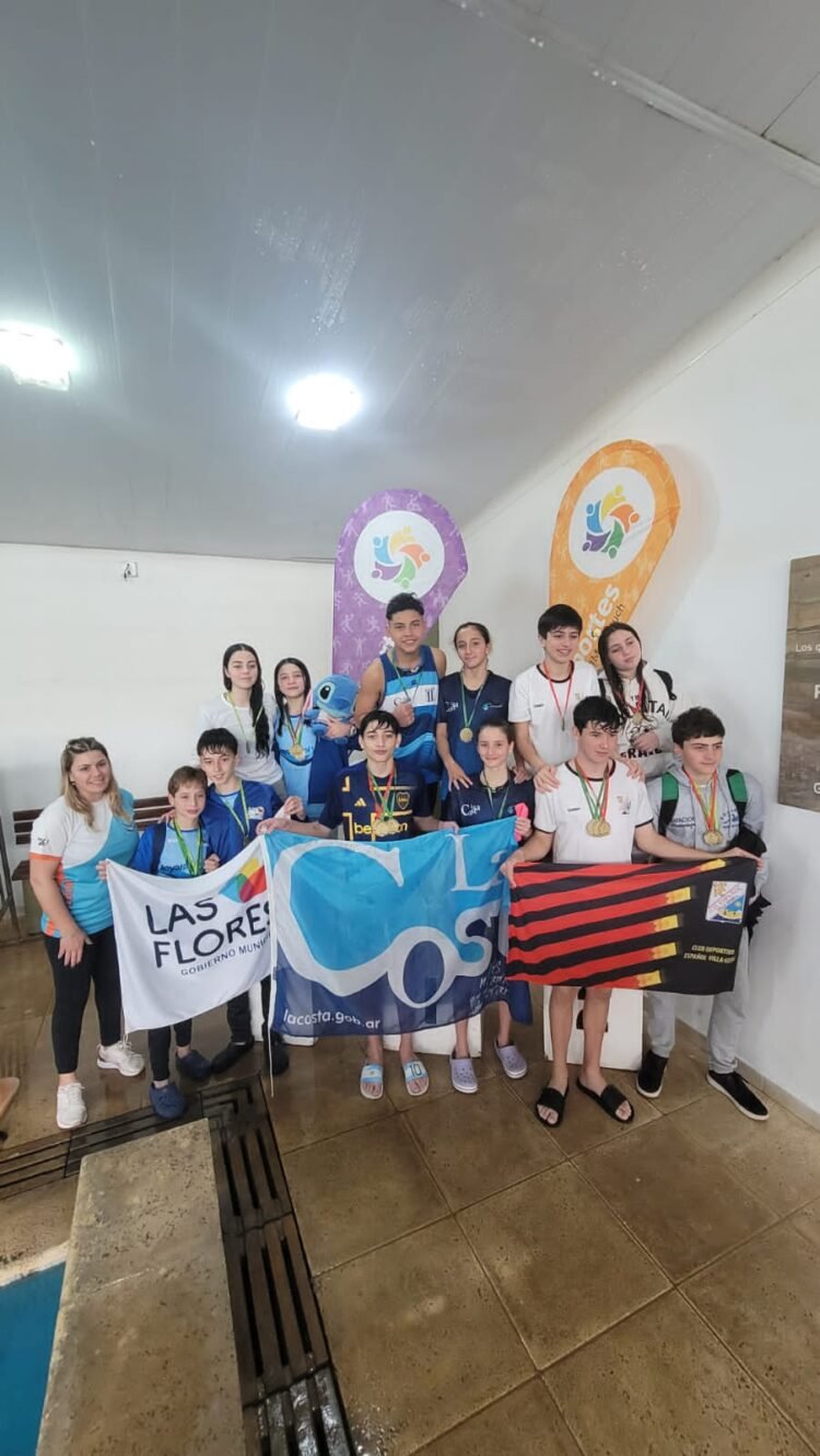 Más de 20 deportistas costeros se destacaron en natación