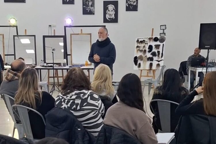 Se realizó un seminario de caracterización teatral en Mar de Ajó